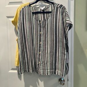 Liz Claiborne linen short sleeve button down shirt